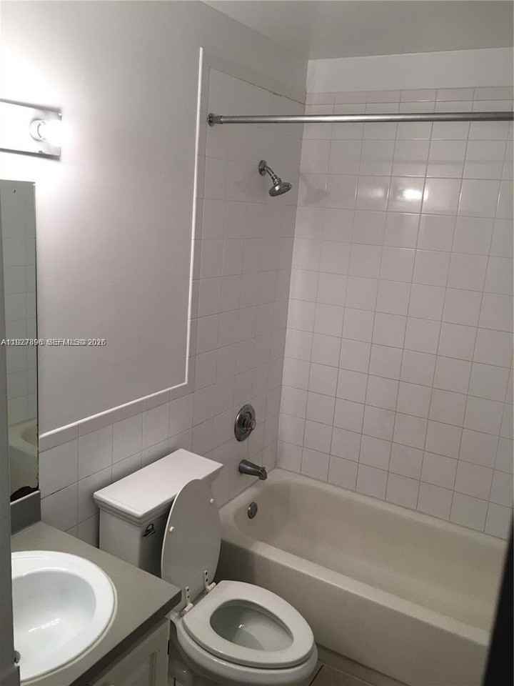 4431 Treehouse Ln #H - Photo 7 of 15