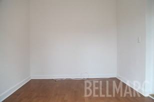 137 Sullivan St 24 - Photo 2 of 6