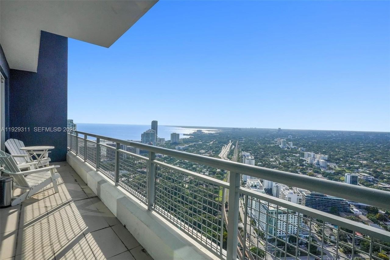 60 Sw 13th St #4607 - Photo 4 of 39