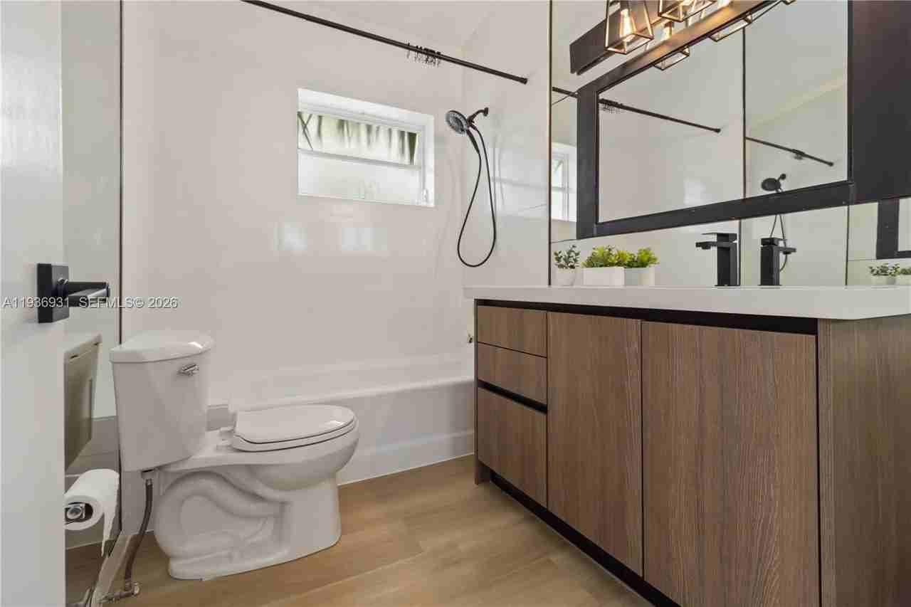 900 Belle Meade Island Dr #0 - Photo 5 of 12