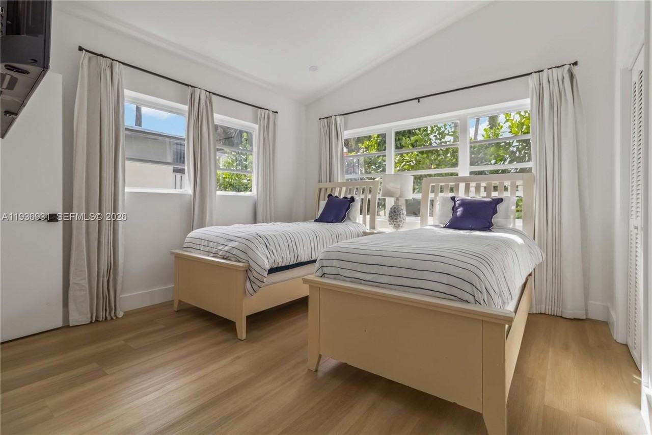 900 Belle Meade Island Dr #0 - Photo 6 of 12