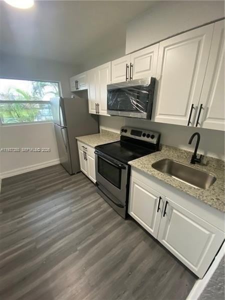 1601 S 57th Ave #4 - Photo 2 of 6