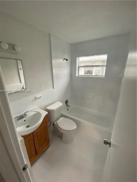 1601 S 57th Ave #4 - Photo 3 of 6