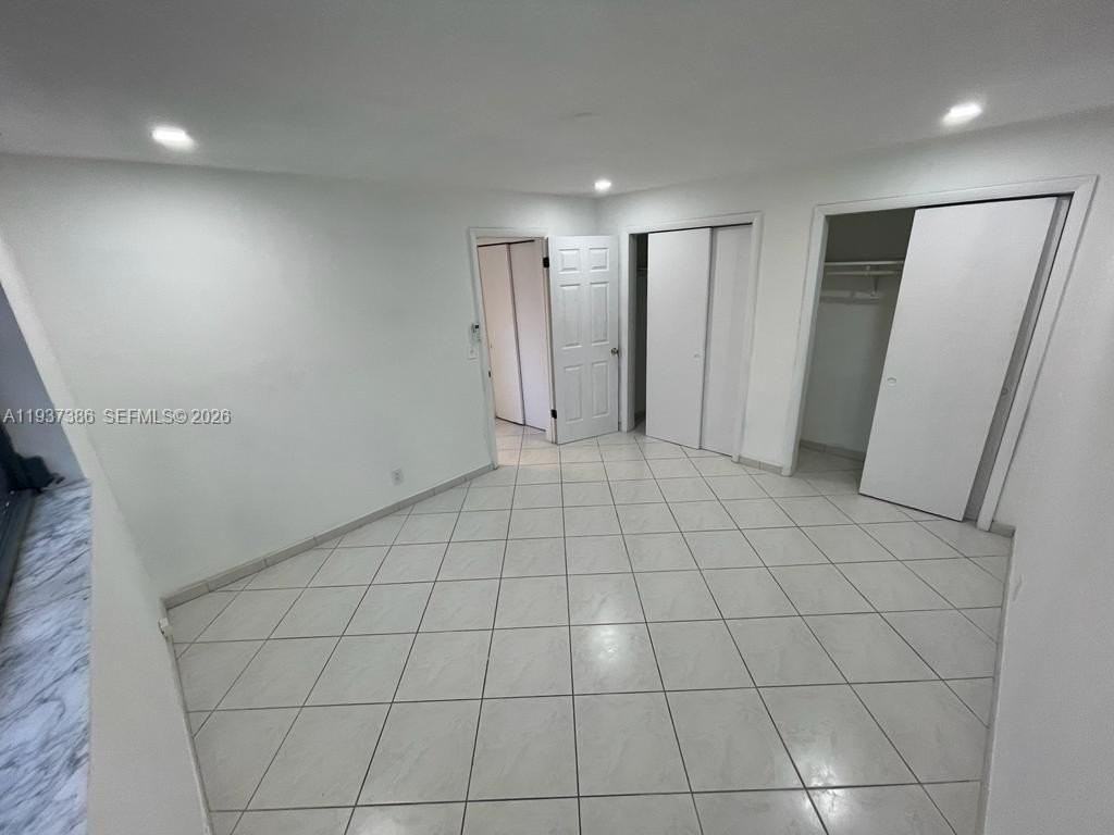 5401 Hollywood Blvd #6 - Photo 5 of 10