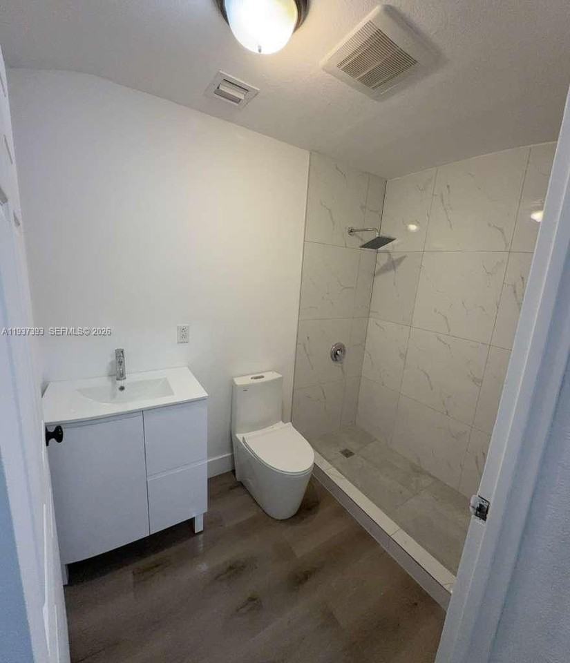 2640 Sw 32nd Ct #0 - Photo 5 of 7