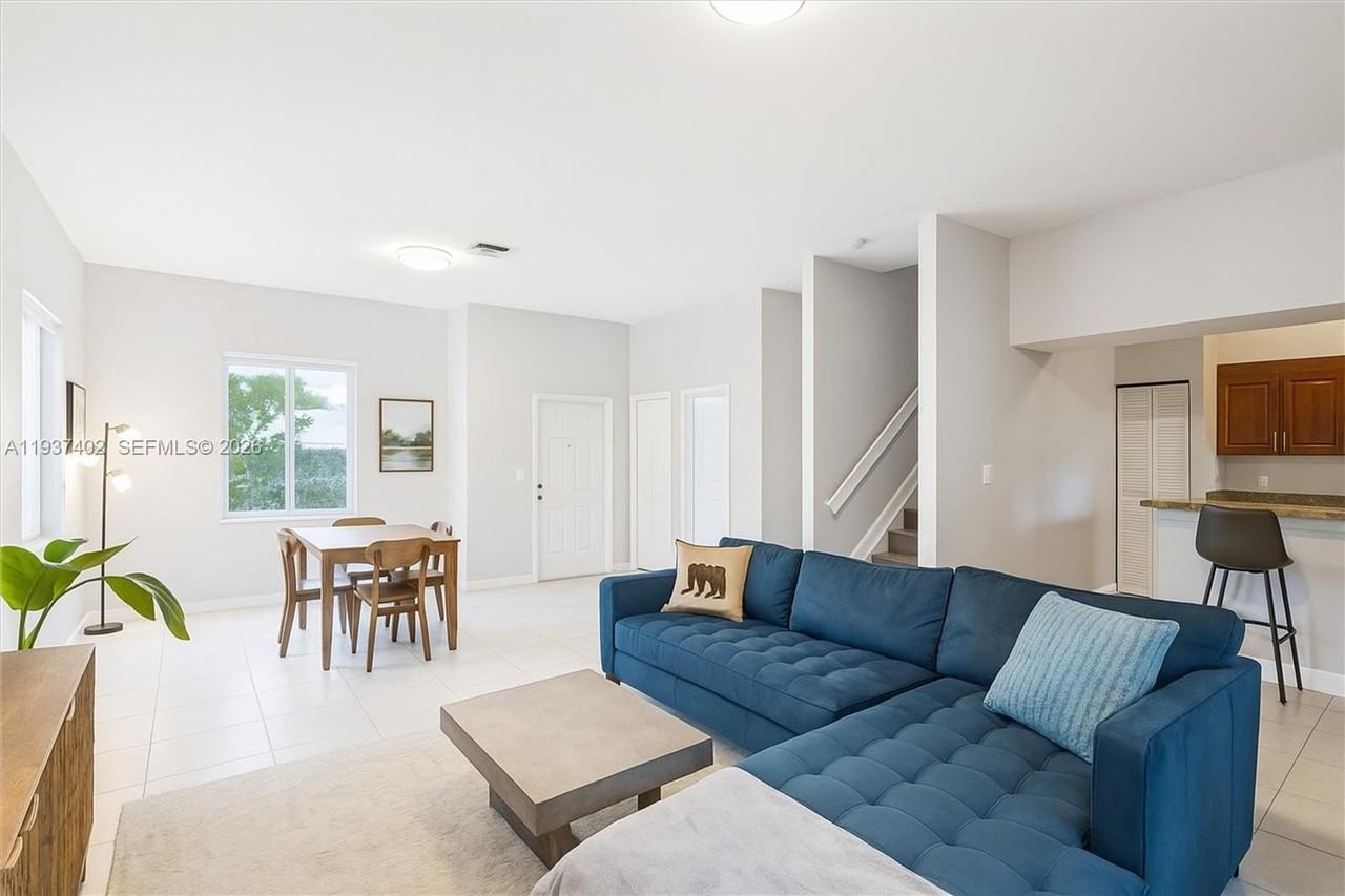 2730 Sw 26th St #2730 - Photo 5 of 21