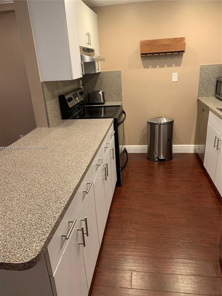 6667 Miller Dr #7 - Photo 5 of 15