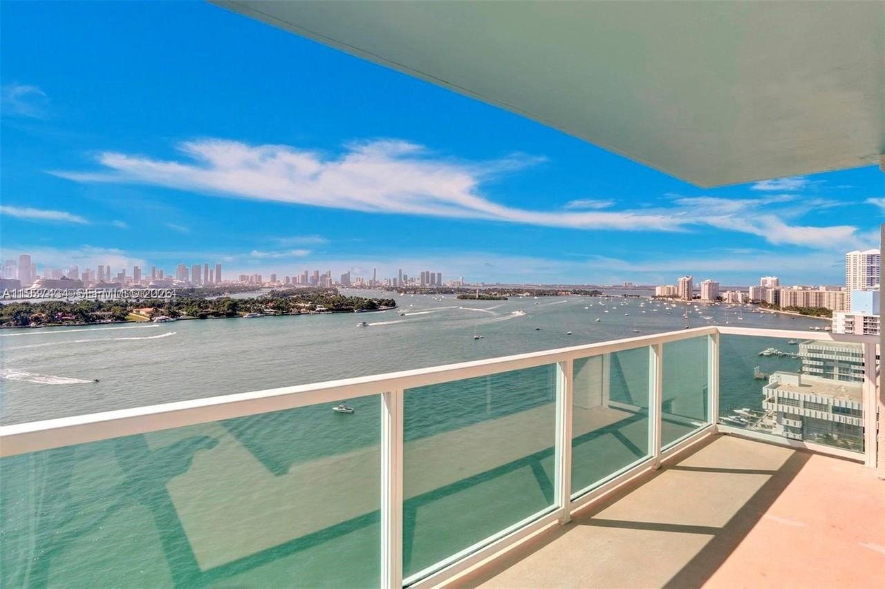 650 West Ave #2001 - Photo 2 of 33