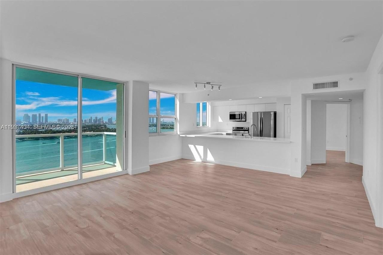 650 West Ave #2001 - Photo 3 of 33