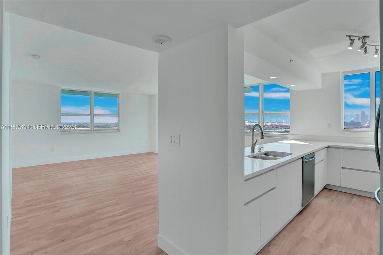 650 West Ave #2001 - Photo 6 of 33