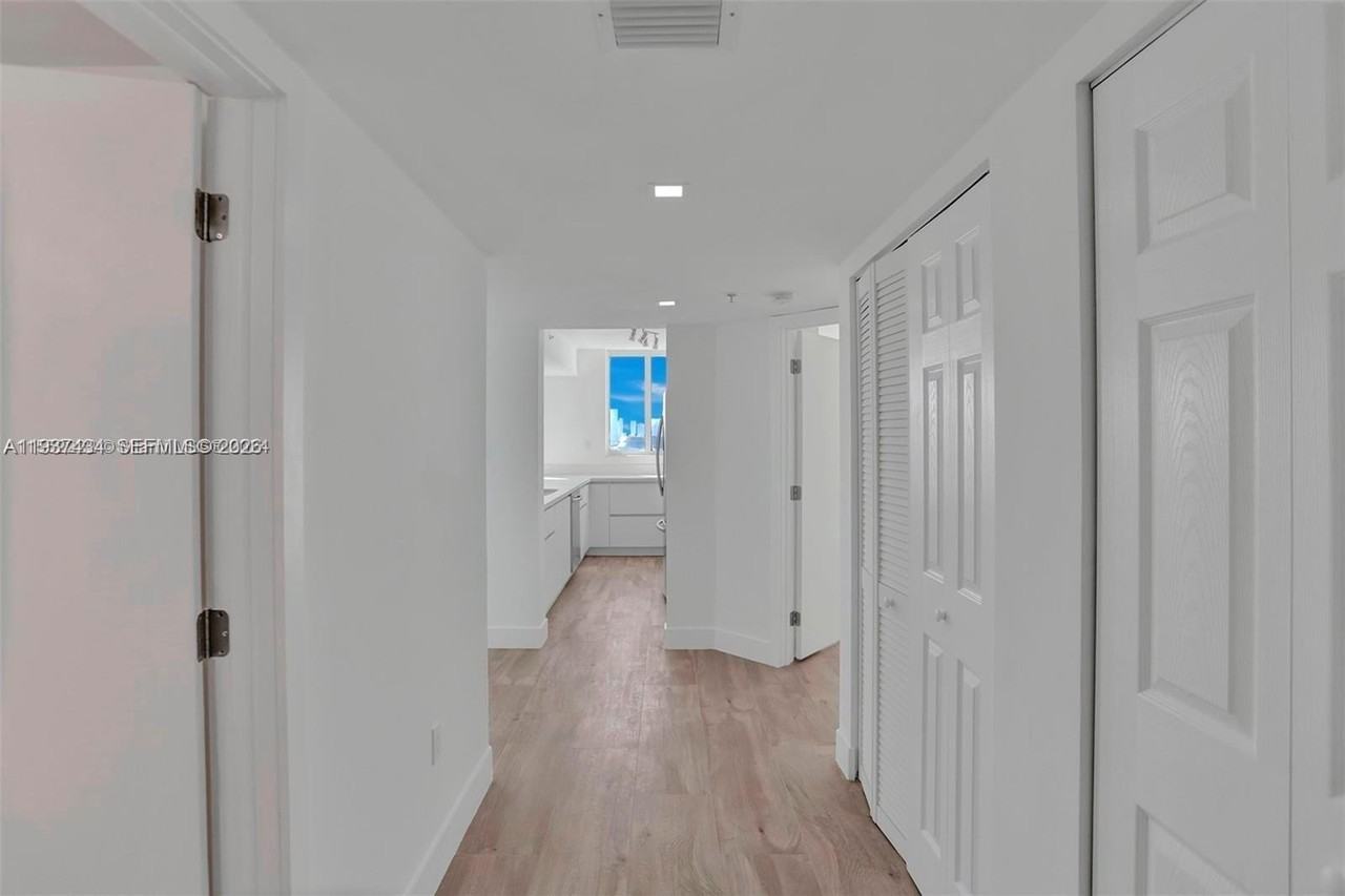 650 West Ave #2001 - Photo 7 of 33