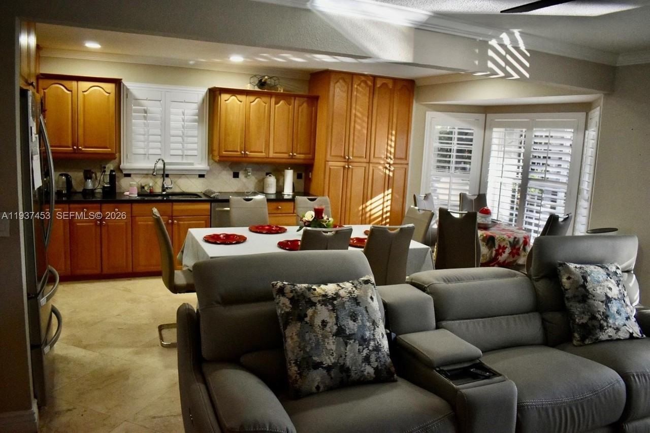 1352 Nw 129th Way - Photo 7 of 39