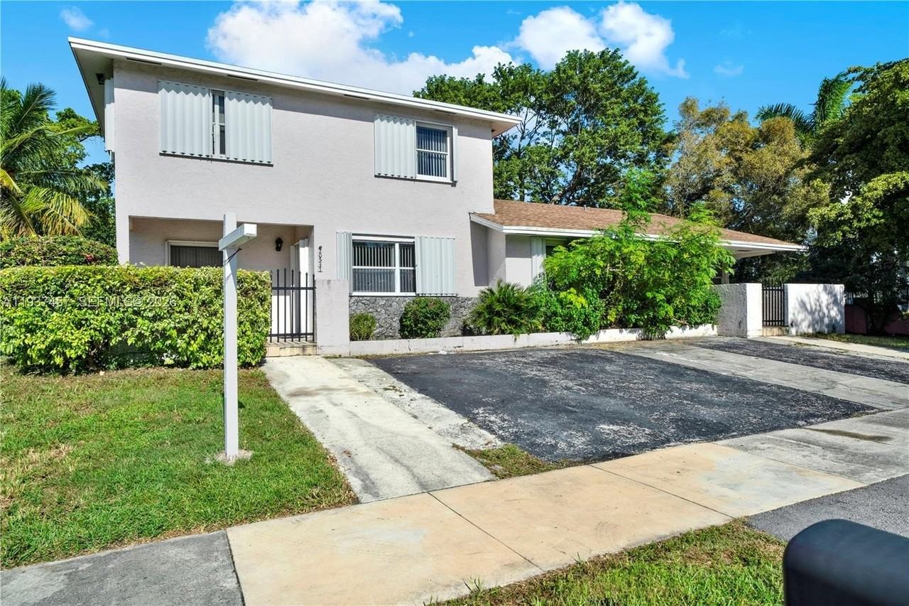 20537 Sw 92nd Ct #0 - Photo 3 of 34