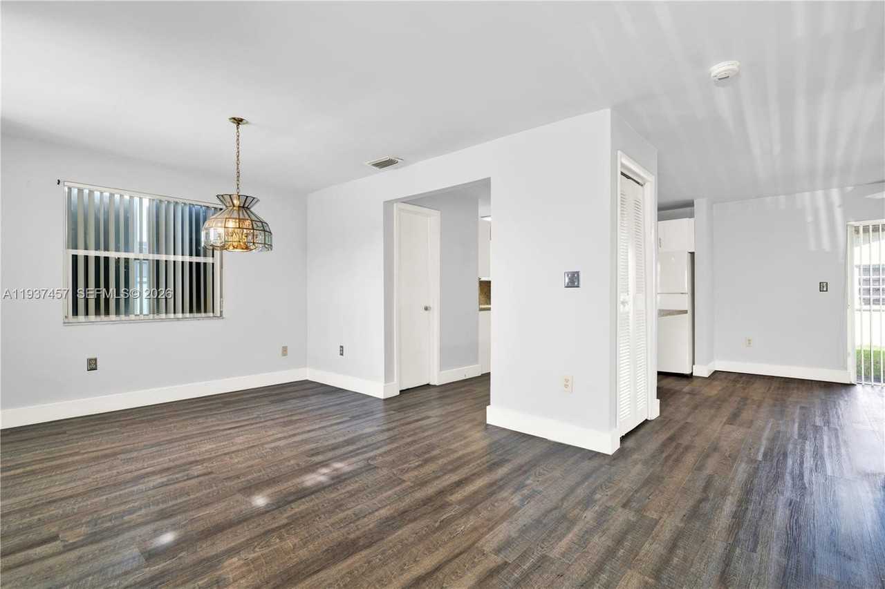 20537 Sw 92nd Ct #0 - Photo 6 of 34