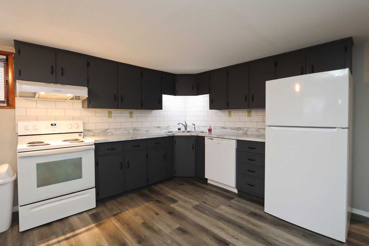 322 Maple Dr Apt 7 - Photo 5 of 27