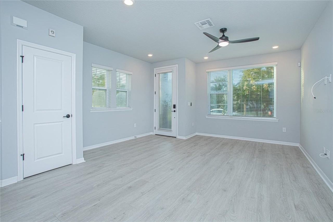 8637 Tavistock Lakes Blvd - Photo 4 of 38