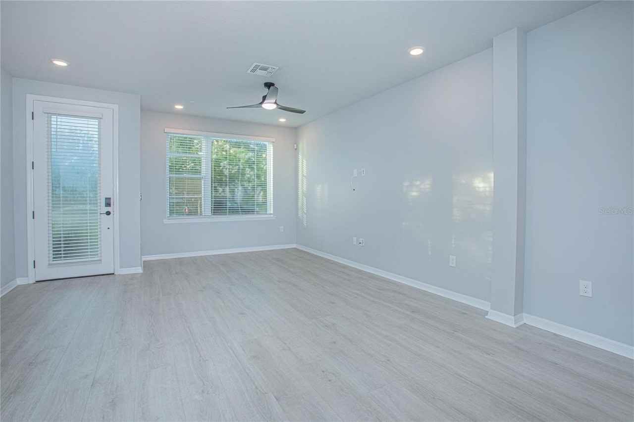 8637 Tavistock Lakes Blvd - Photo 5 of 38