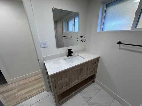 2171 W Kirkham Way - Photo 3 of 33