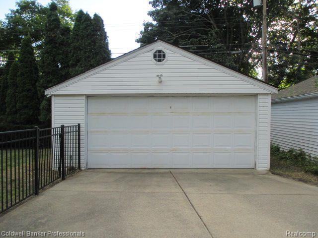 554 Merritt Ln - Photo 6 of 23