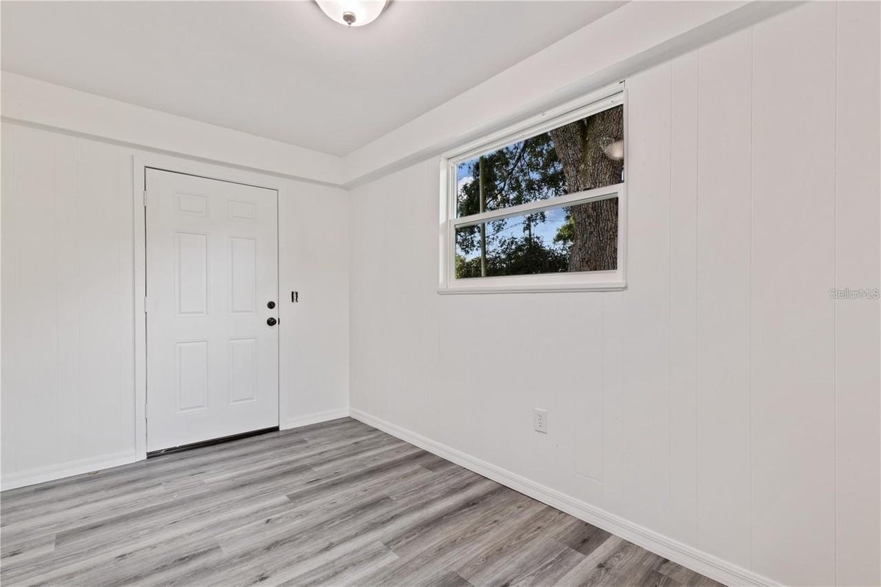 112 S Fern Rd #112 - Photo 2 of 17