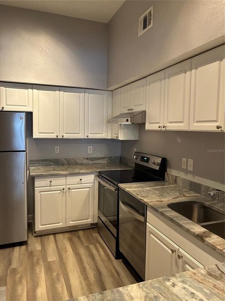 501 S Moody Ave #1115 - Photo 5 of 16