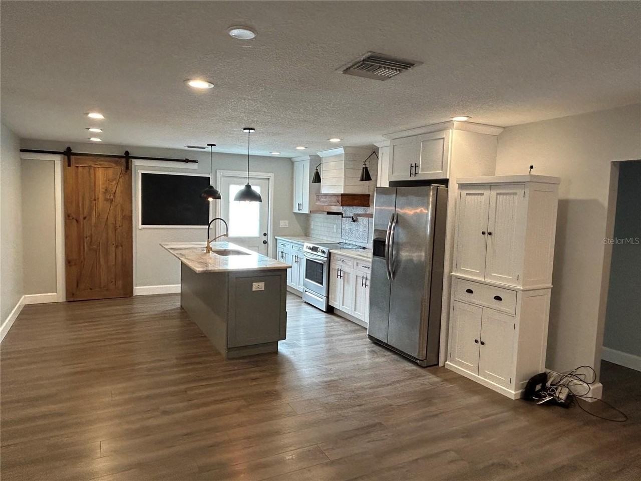 2108 W Powhatan Ave - Photo 5 of 26