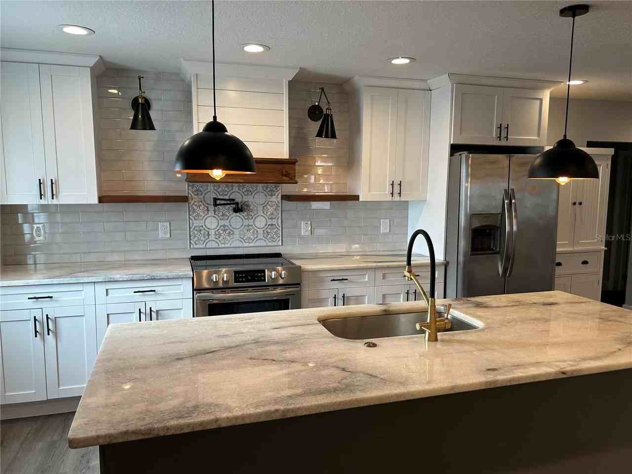 2108 W Powhatan Ave - Photo 7 of 26