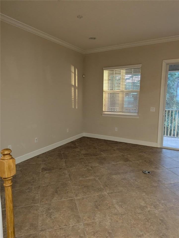 3138 Nautical Pl S - Photo 7 of 27