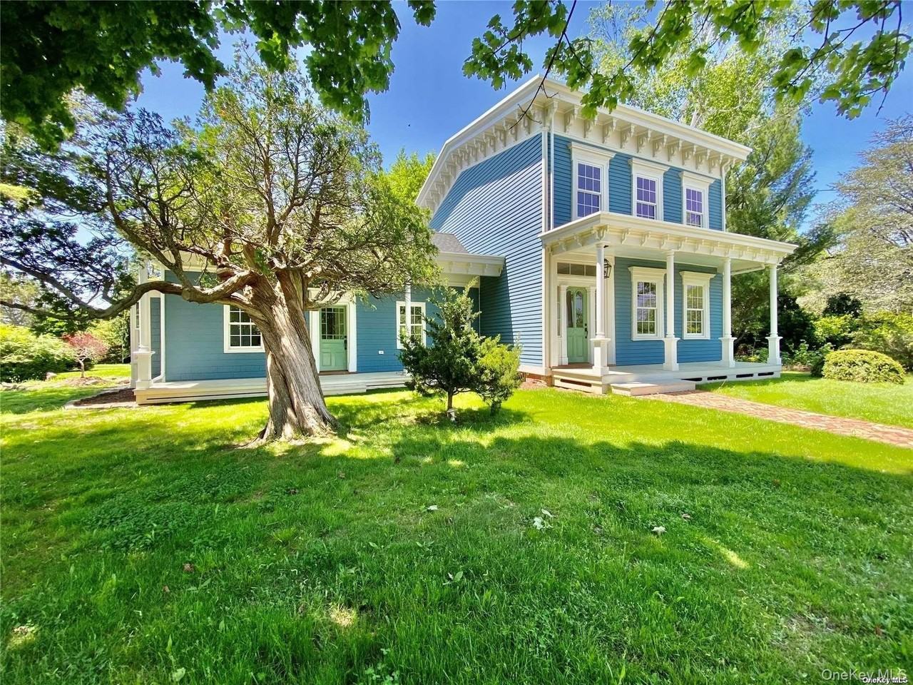 1685 Peconic Ln - Photo 3 of 23