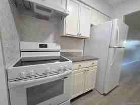 1506 Cortland Dr Unit 15f #15F - Photo 1 of 1