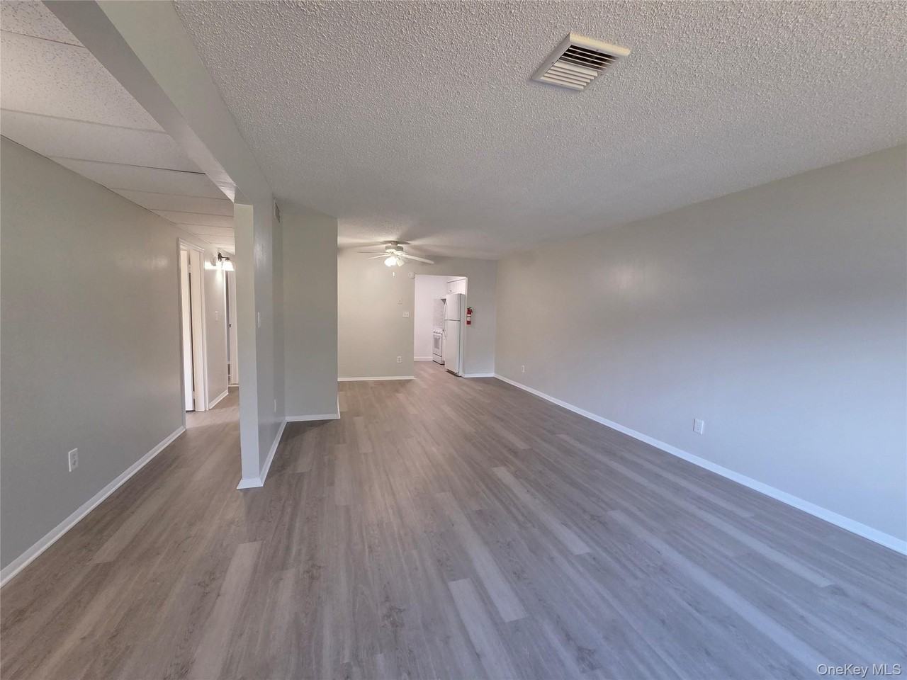 1506 Cortland Dr Unit 15f #15F - Photo 4 of 15