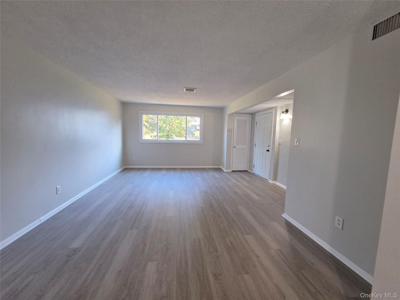 1506 Cortland Dr Unit 15f #15F - Photo 5 of 15