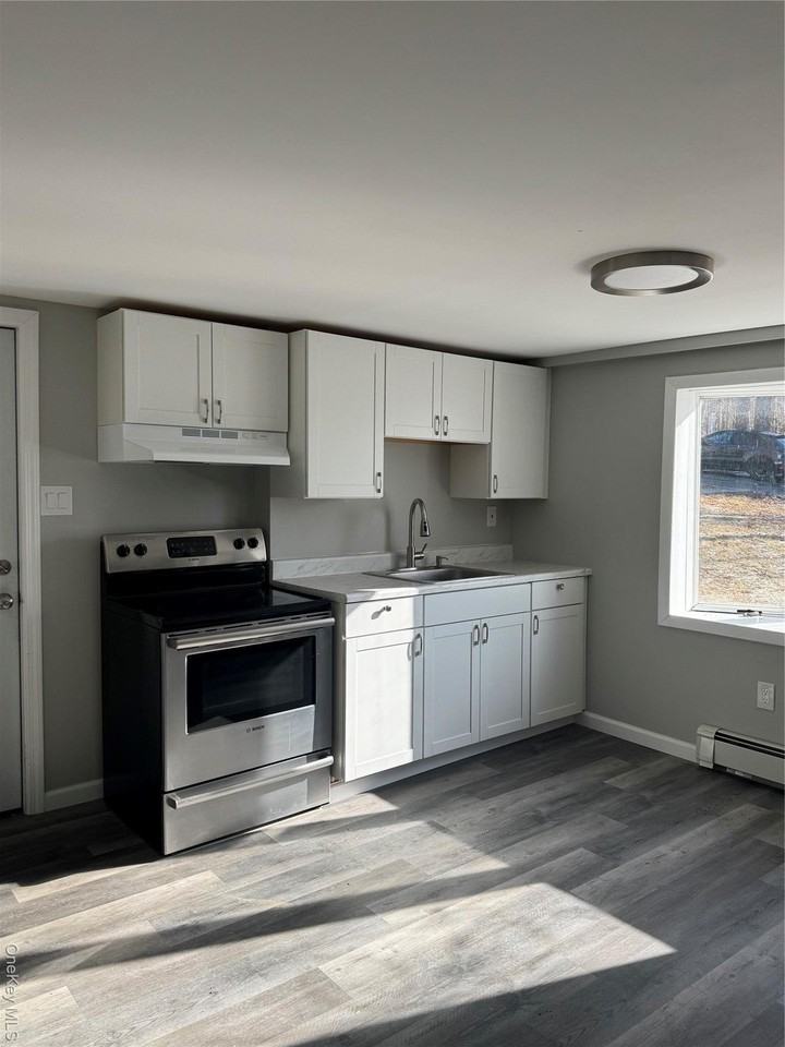 654 Milltown Rd - Photo 5 of 33