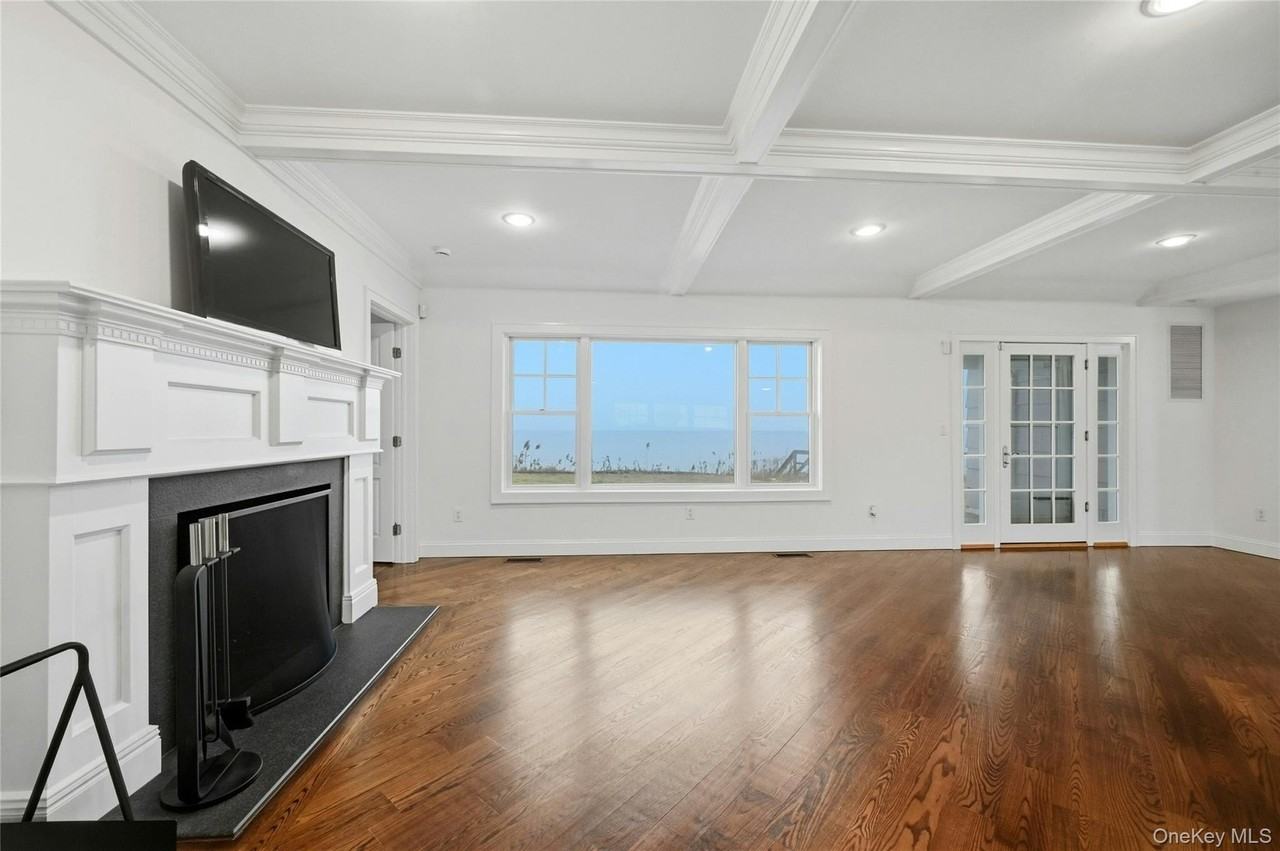 20845 Soundview Ave - Photo 7 of 30