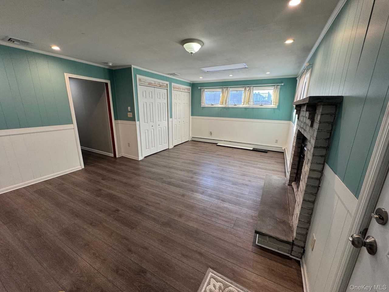 553 E Fulton St - Photo 3 of 12