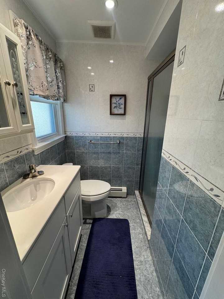 553 E Fulton St - Photo 5 of 12