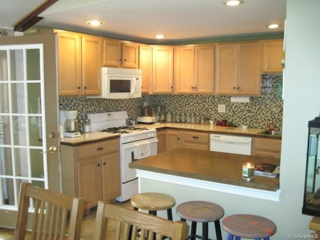 159 Union St - Photo 2 of 8