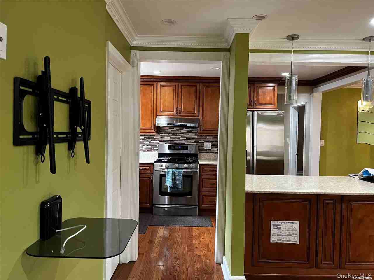 8312 253rd St Unit 1 #1FL - Photo 2 of 10