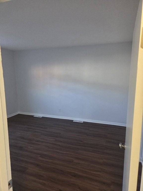 190 Lake Shore Rd Apt 2 #2 - Photo 6 of 23