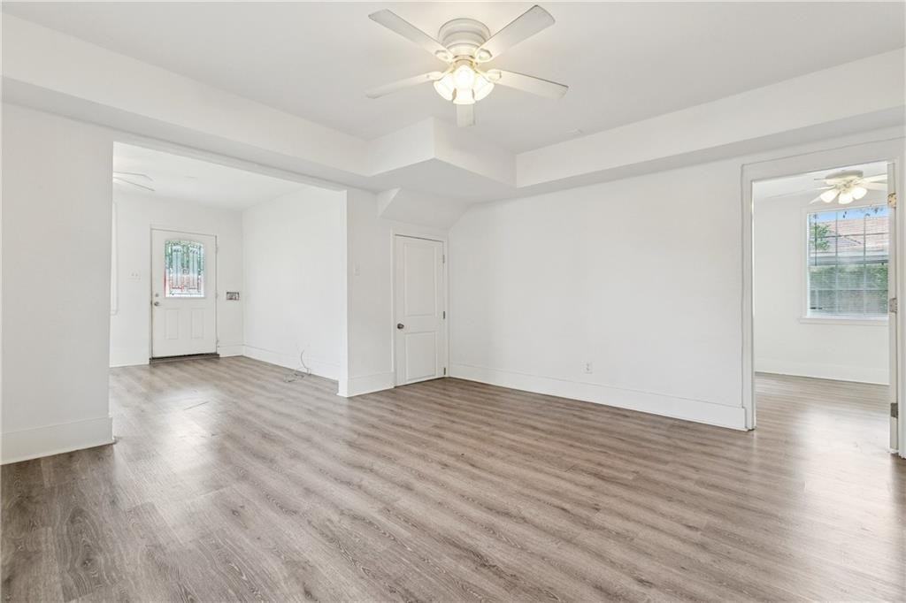 5124 Willow St - Photo 4 of 10