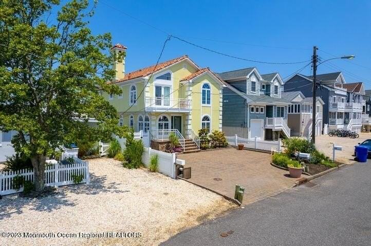 446 Eisenhower Avenue unit: Summer 2026 - Photo 3 of 21