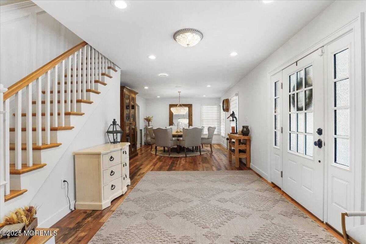 Carriage Hill Dr - Photo 5 of 36