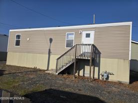 469 S Green St Trlr 55 #55 - Photo 1 of 1