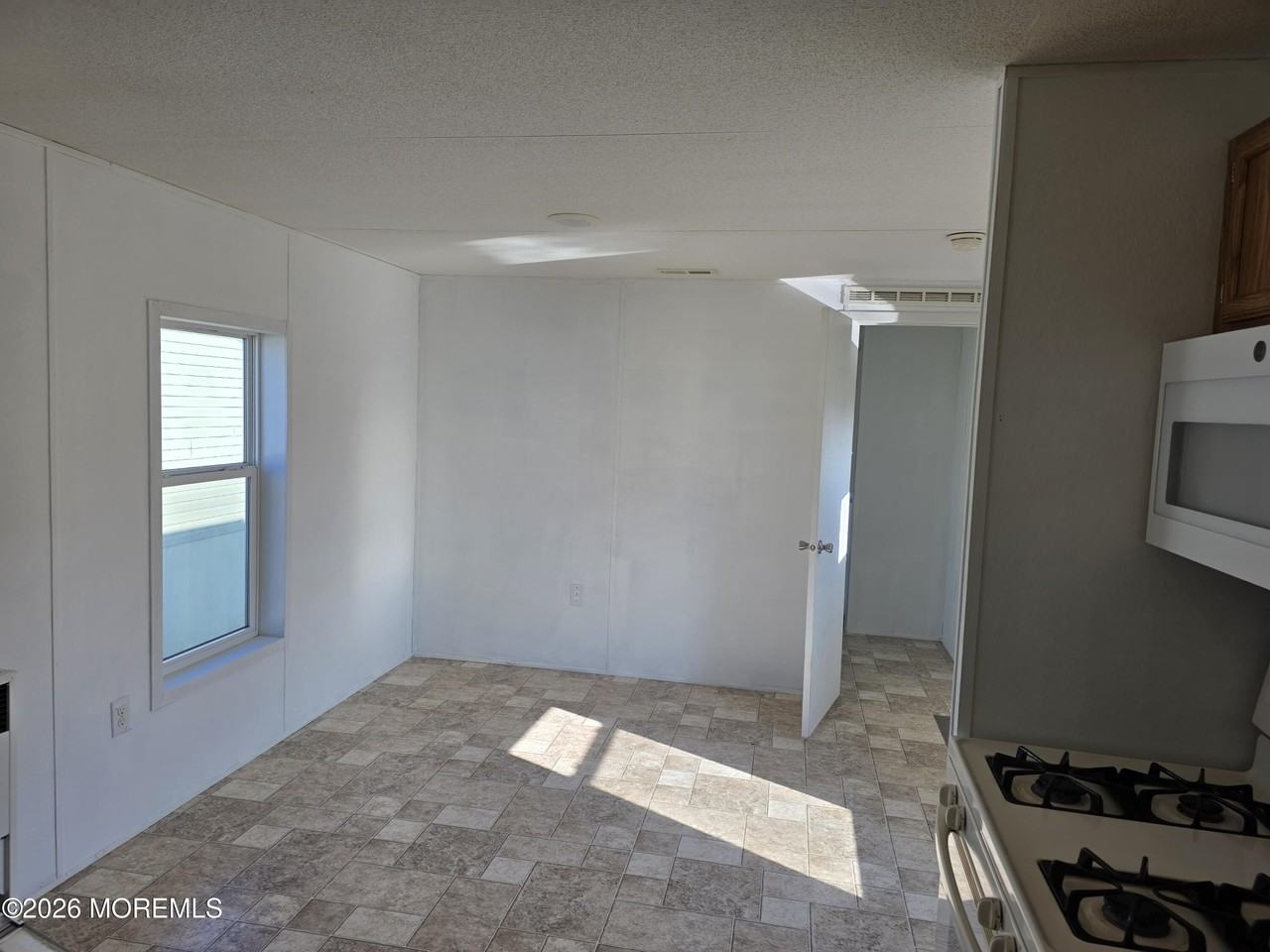 469 S Green St Trlr 55 #55 - Photo 3 of 7