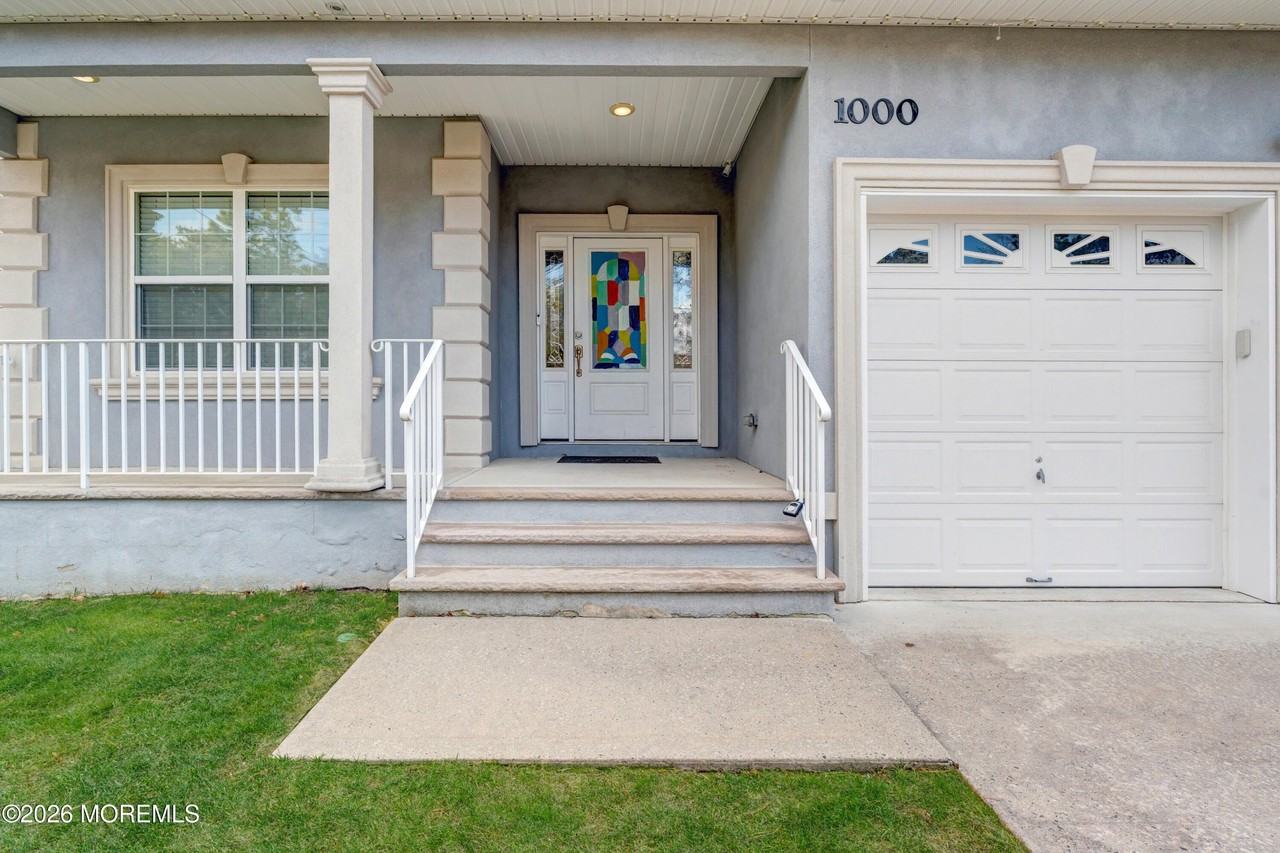 1000 8th Ave - Photo 4 of 45