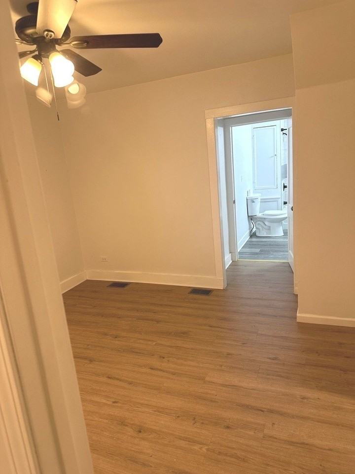 2318 Washington St Apt 1 #1 - Photo 6 of 8