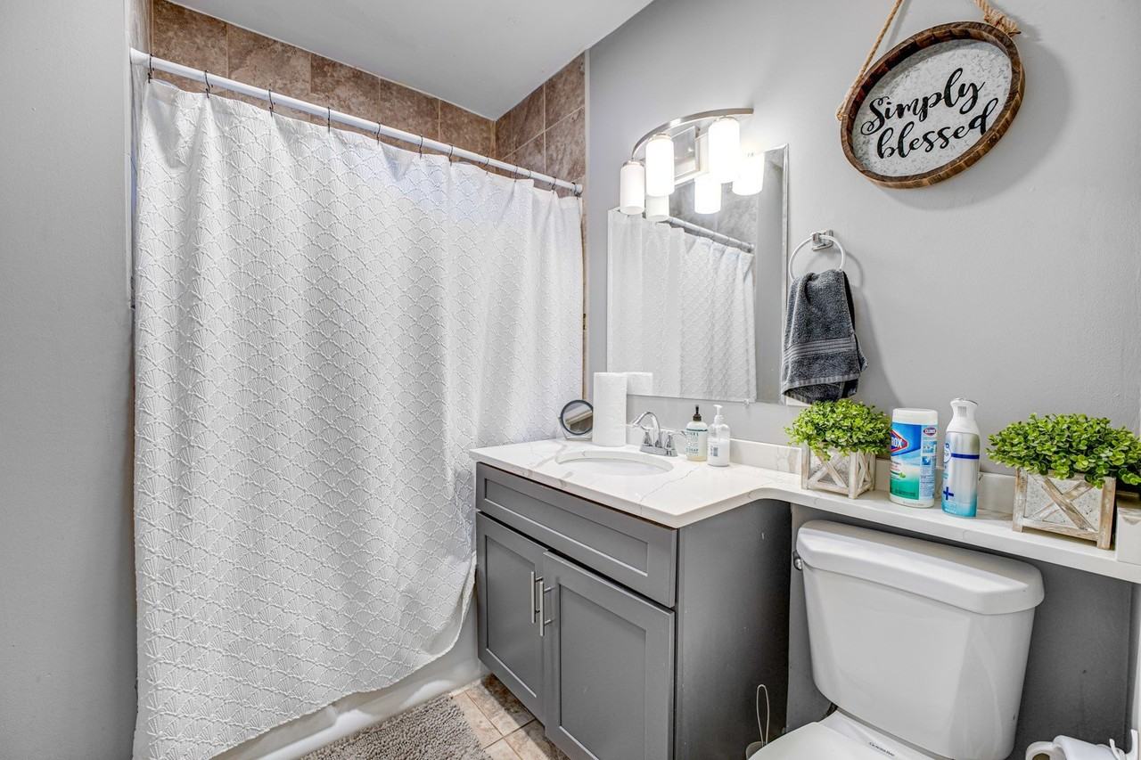 10516 S Eggleston Ave - Photo 6 of 16