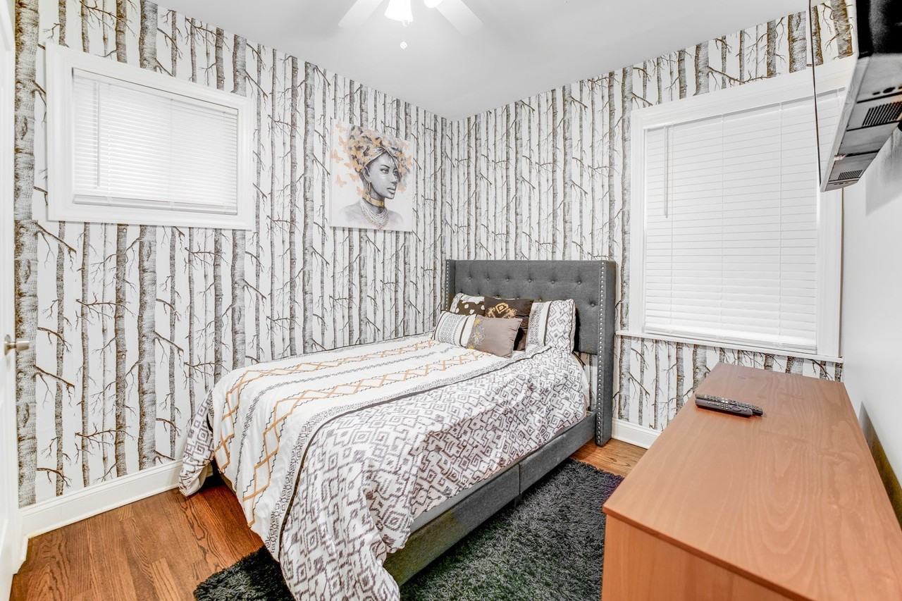 10516 S Eggleston Ave - Photo 7 of 16