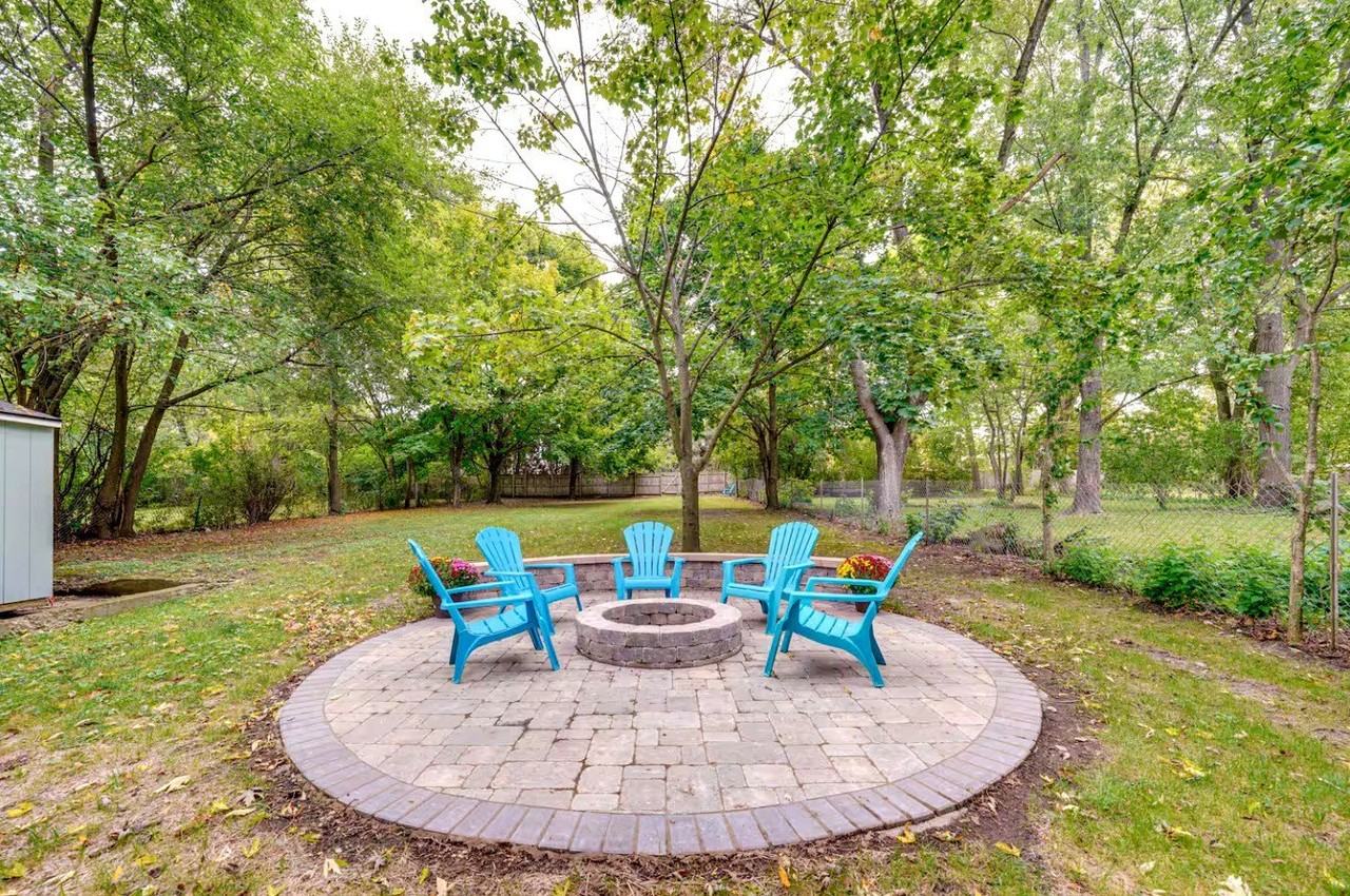 1518 Riverside Ave - Photo 4 of 32