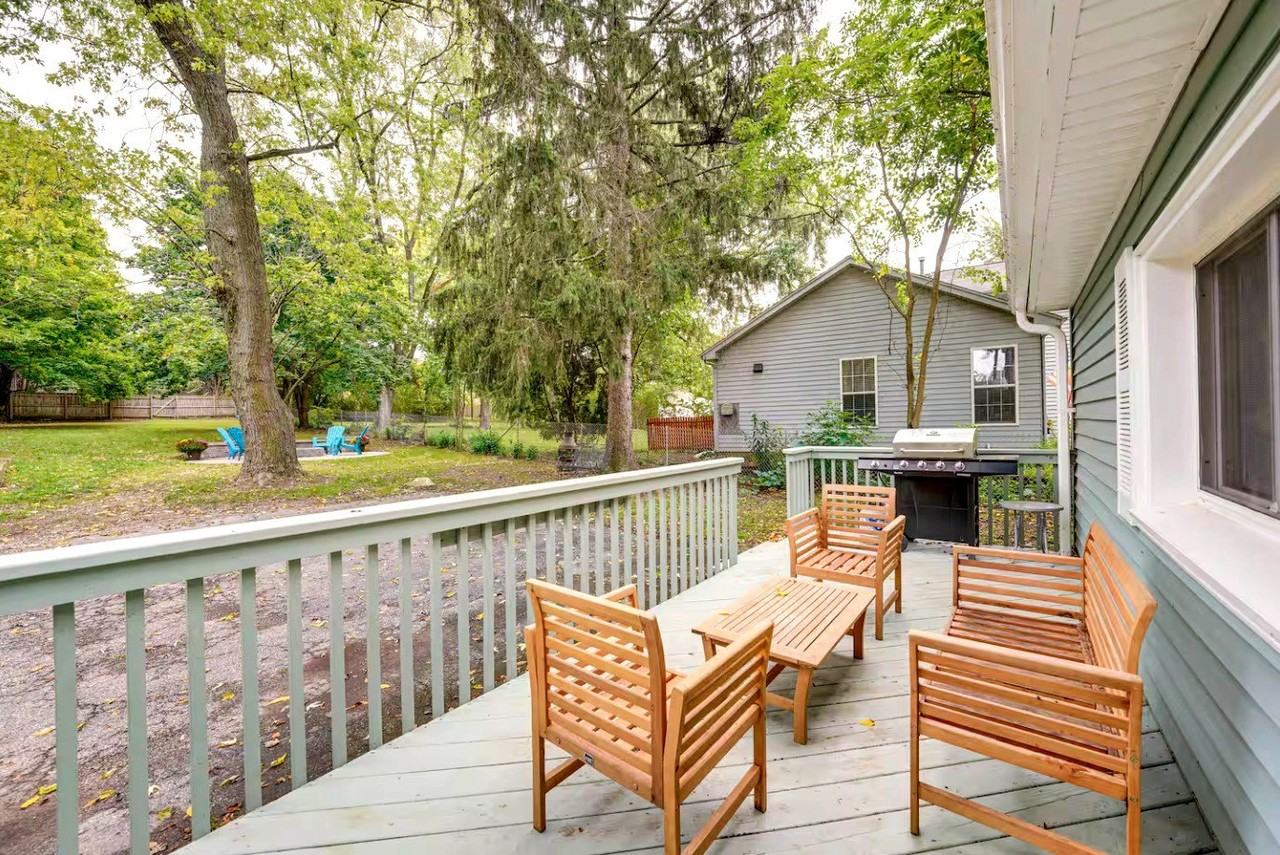 1518 Riverside Ave - Photo 5 of 32